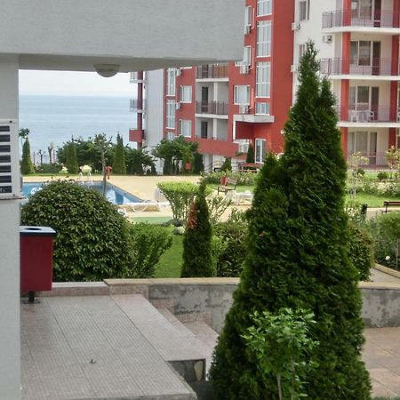 Apartment Panorama On Complex With Pools And Beach, Sveti Vlas Esterno foto